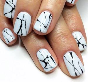 Abstraction - Black and white manicure