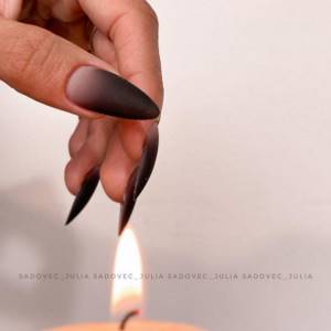 Current black manicure 2022-2023 – 10 trends in the new season