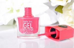 Assortment of gel effect varnishes