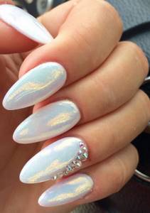 White nail design - beautiful options with photos, new items for 2018