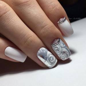 White moon manicure