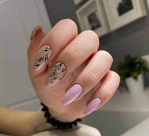 Beige-pink elegant manicure