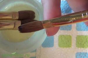 How to wash brushes after gel polish