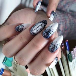 Black and white manicure extensions