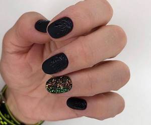 Black matte finish for different nail lengths