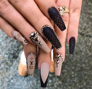 black ballerina shaped nails for halloween
