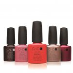 To ensure that shellac lasts as long as it should and does not lose its coating, cosmetologists advise using manicure products of the same brand for all three stages when applying nail polish.