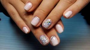 Colored rhinestones for accent manicure