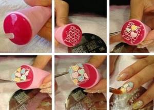 Цветы на ногтях созданные с помощью трафарета.