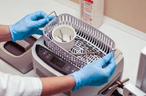 disinfection of manicure instruments