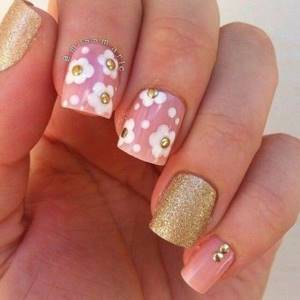Nail design with flowers: fashionable options 2022 with photos