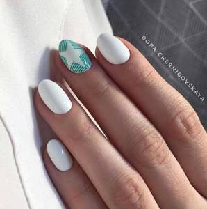 Design with an emphasis on one nail