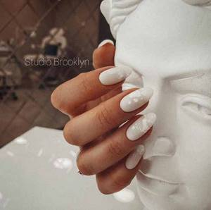 Elegant white manicure new items