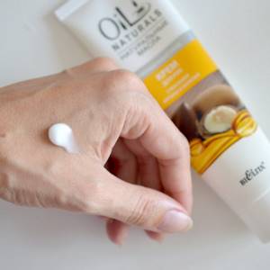 European manicure step 10 - applying hand cream
