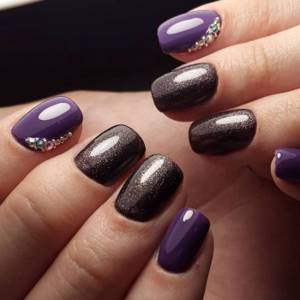 Purple manicure