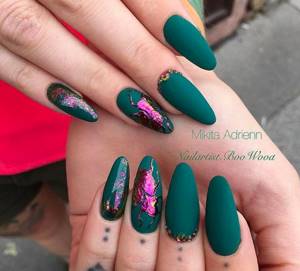 Photo - matte green nail design (new)