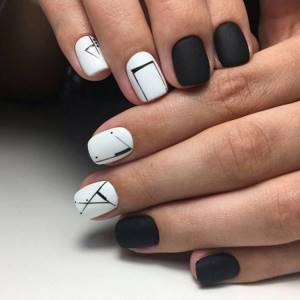 Geometry, dots and strokes - Fashionable manicure 2020