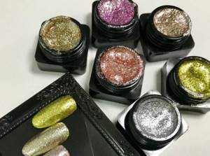 Glitter gel what is it and how to apply it to nails