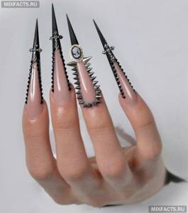 Gothic manicure – ideas for short and long nails