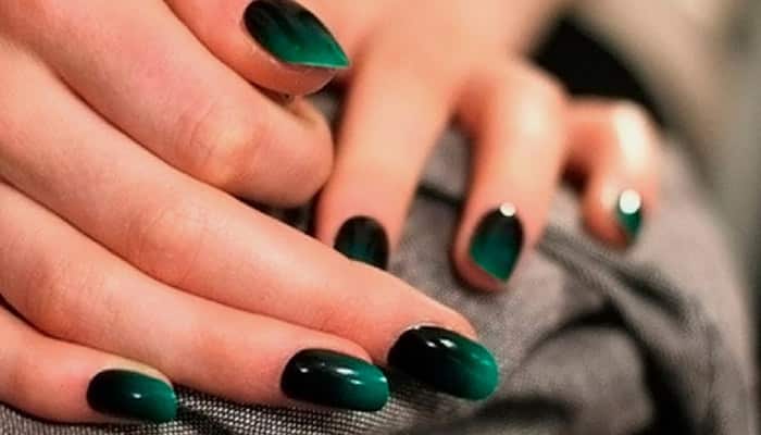 Gradient and ombre in green manicure.