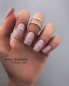 Ideal beige in new techniques: the latest trends in beige nail design 2022-2023