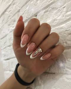 Amazing wedding manicure 2022-2023: top 12 design trends