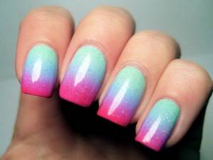 Contrasting ombre on nails - photo