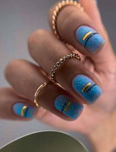 Short nails translucent manicure