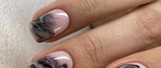Красивый мраморный дизайн ногтей