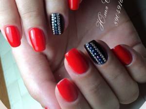 red and black nails with rhinestone stripe