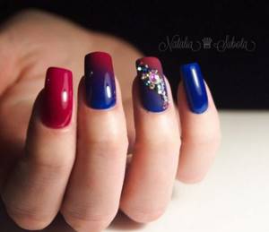 Red and blue ombre manicure
