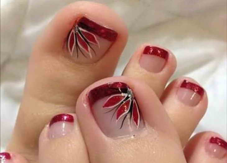 red French pedicure