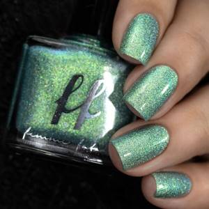 Nail polish with shimmer