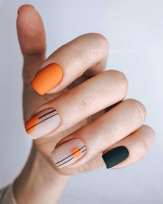 summer manicure with stripes