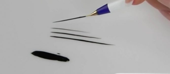 Lines using a hair liner