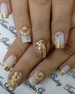 manicure white and gold