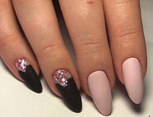 powder pink and black manicure