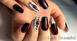 cat eye manicure with pattern