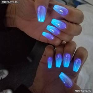 Manicure with glow-in-the-dark polish – the best brands and ideas