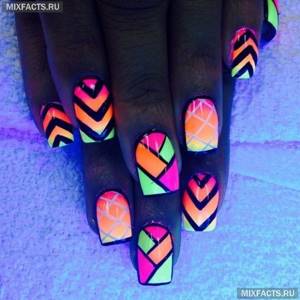 Manicure with glow-in-the-dark polish – the best brands and ideas