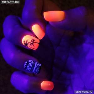 Manicure with glow-in-the-dark polish – the best brands and ideas