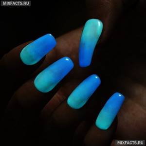 Manicure with glow-in-the-dark polish – the best brands and ideas