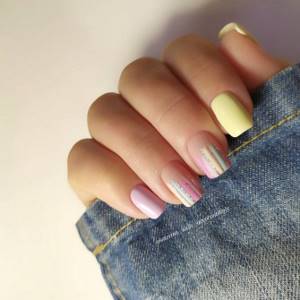 Manicure on uniforms in pastel colors