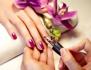 Manicure for wide nails