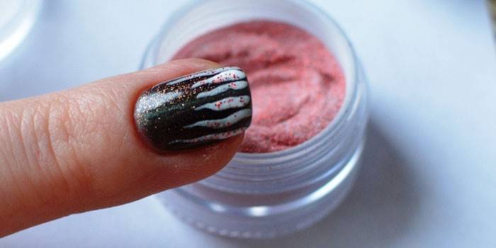 Manicure with acrylic powder
