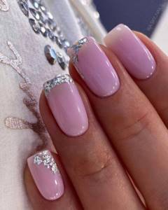 Manicure with glitter 2022-2023: fashion news, design, photos