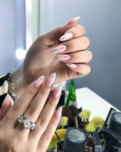 Manicure with glitter 2022-2023: fashion news, design, photos