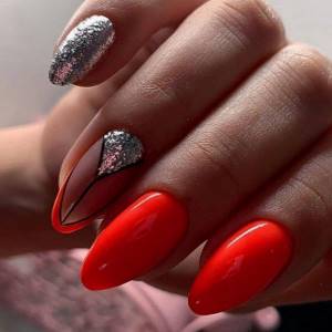 Manicure with glitter 2022-2023: fashion news, design, photos