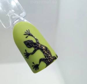 Manicure with foam and pattern: step-by-step photos