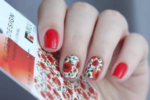 manicure with roses using sliders